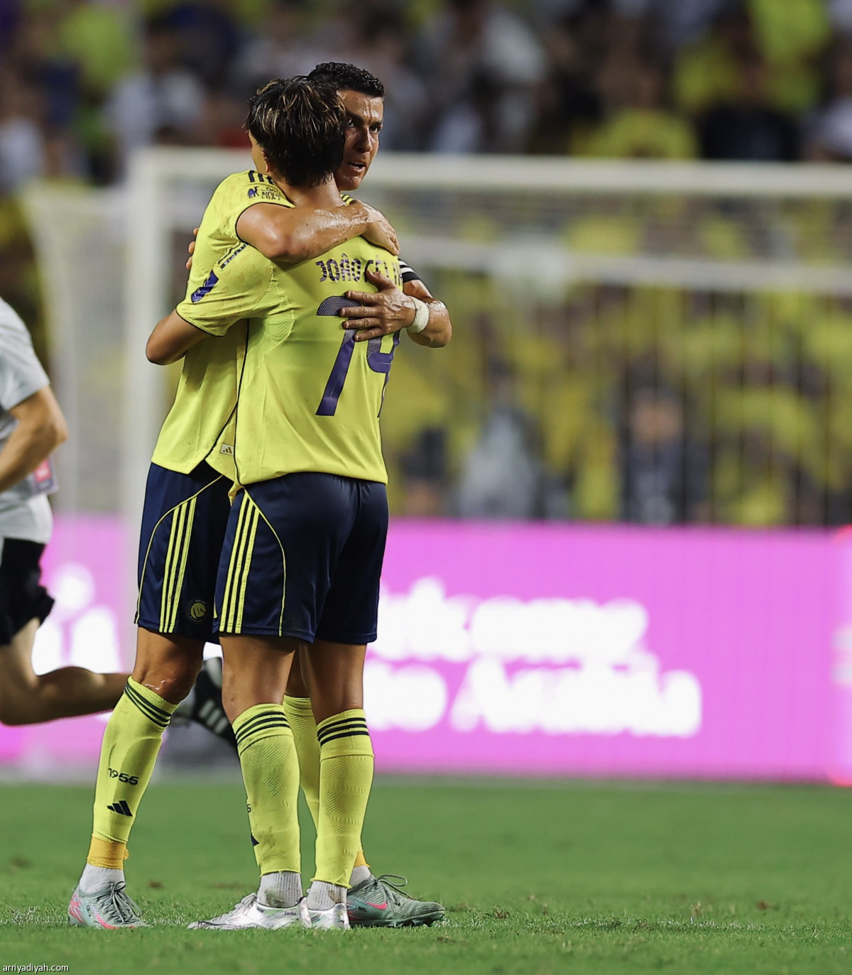 النصر يعبر